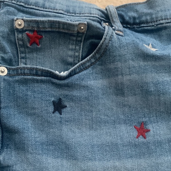 Embroidered GAP Denim Shorts - Picture 2 of 3